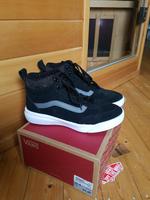 Vans Damen Gr. 37 Winterschuhe gefütterte Sneaker neuwertig black Nordrhein-Westfalen - Burbach Vorschau