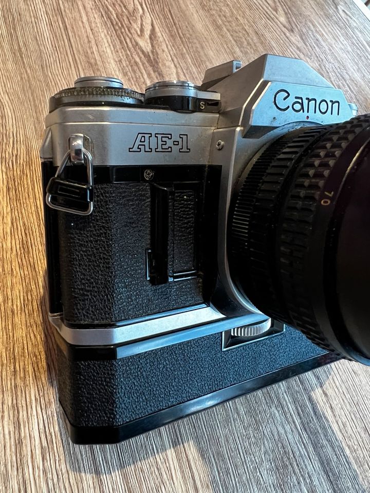 Canon Spiegelreflexkamera AE-1 in Mülheim-Kärlich