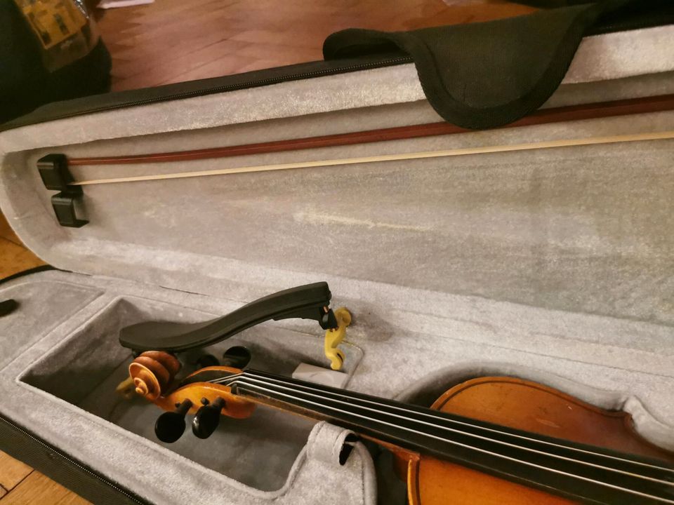 Geige 3/4 mit Koffer, Bogen und Schulterstütze in Witten
