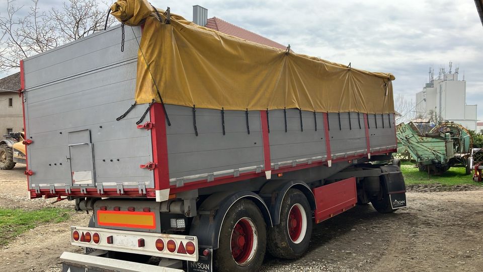 4 Achs Getreidekipper LKW Anhänger in Pocking