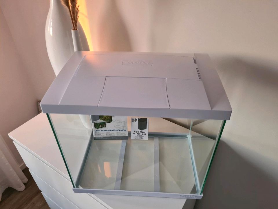 Aquarium 50L komplettset, Futter, Dünger in Halle (Westfalen)