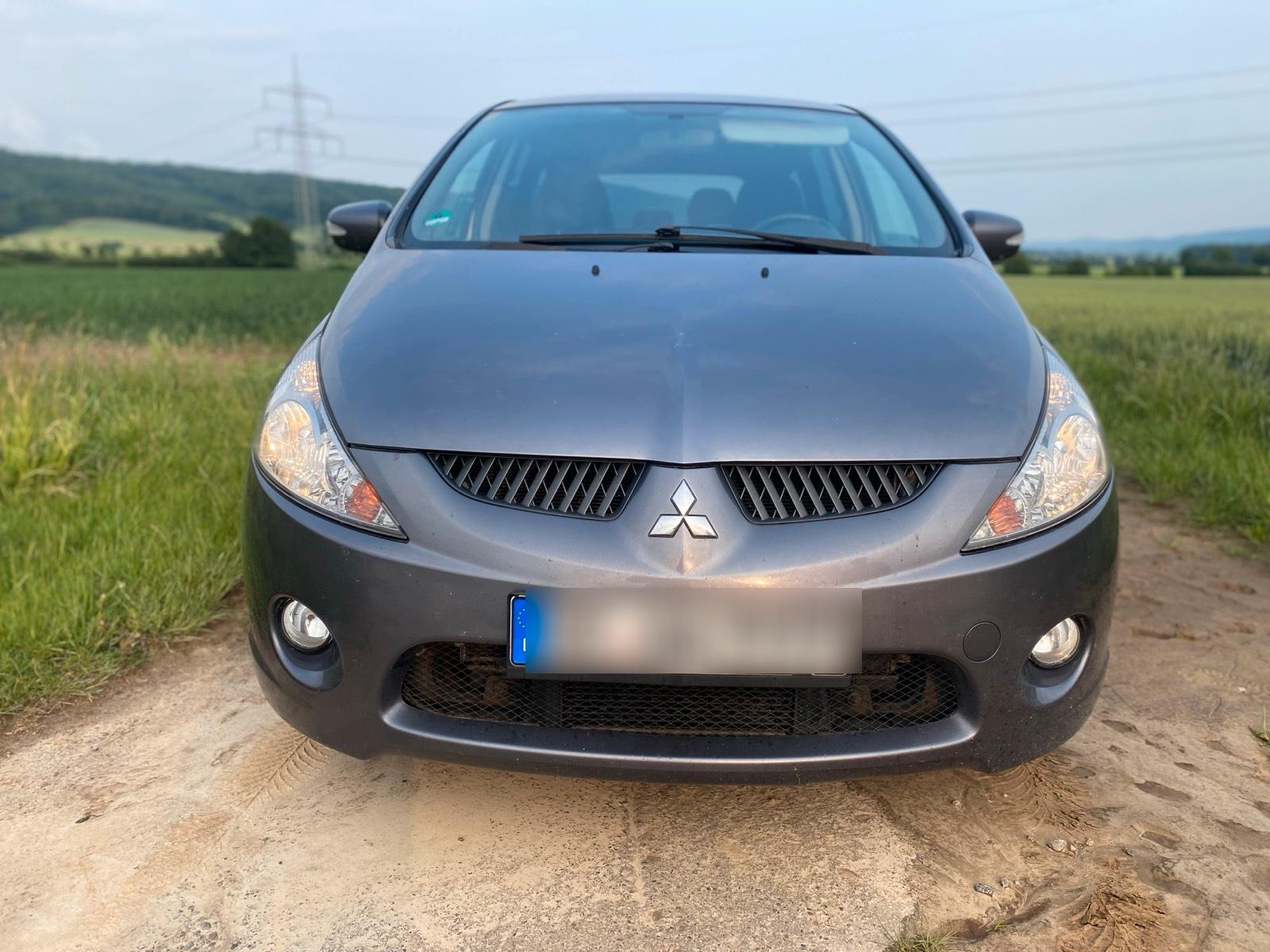 Abbildung des Autos Mitsubishi Grandis 7 sit…