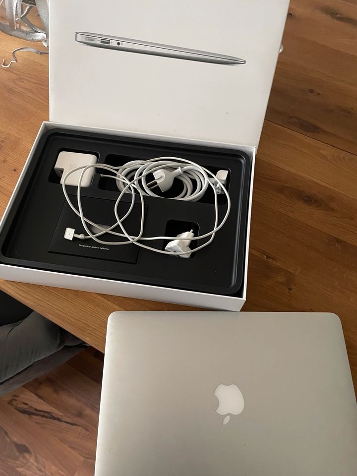 MacBook Air 13“ in Lauf a.d. Pegnitz