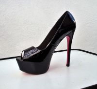 Gr. 41 - 44, Plateau High Heels Peeptoe Pumps LACK schw. + silber Frankfurt am Main - Ostend Vorschau