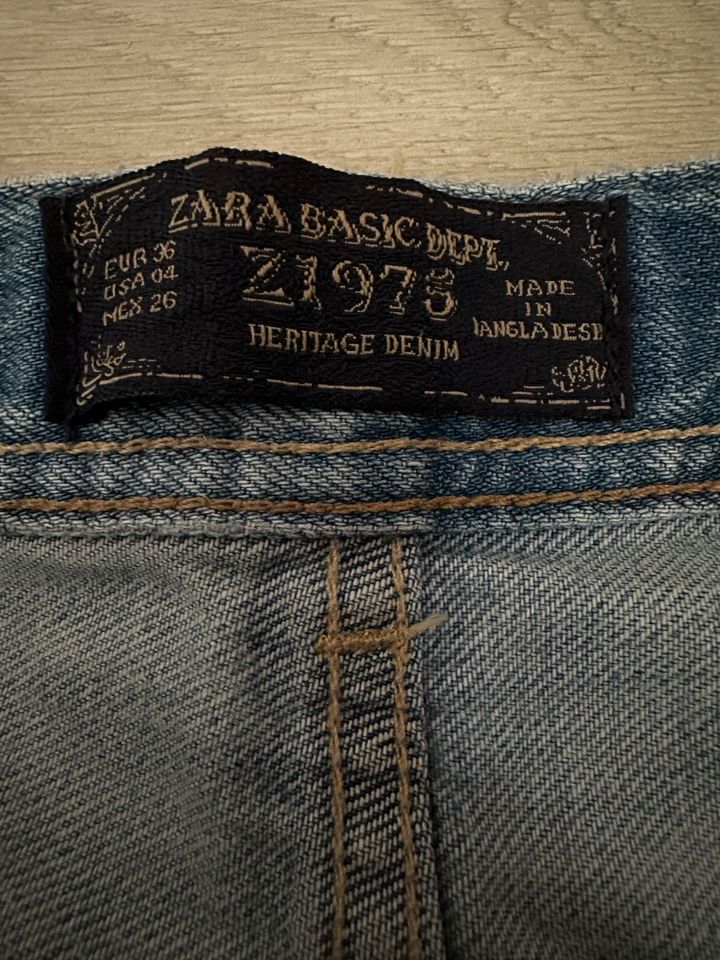 ZARA Jeans blau straight leg Gr. 36 S wie Neu in Lambsheim