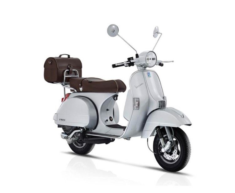 Piaggio PX  70 Jahre sonder Modell Anniversary in Berlin