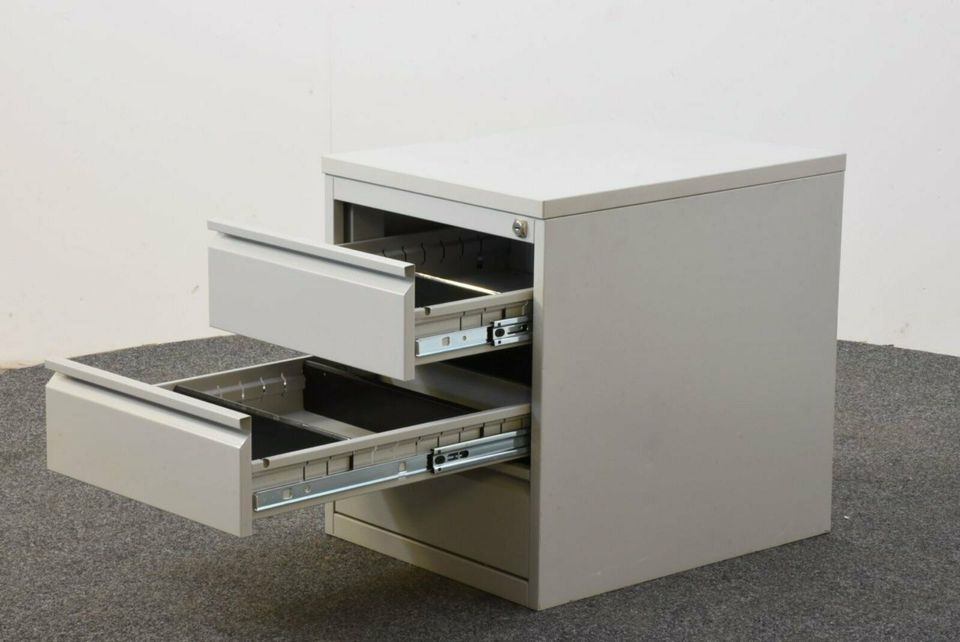 Büromöbel Stand-und Rollcontainer lichtgrau Schubladen, gebraucht in Zülpich