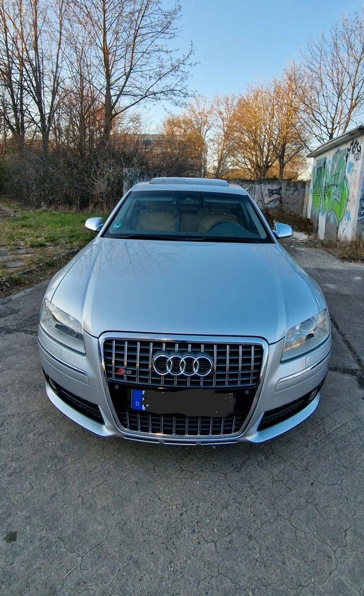 Abbildung des Autos Audi S8 5.2 tiptronic qu…