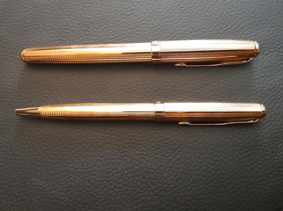 Parker Sonnet Gold Füllfederhalter 18 k Feder und Kugelschreiber in Köln