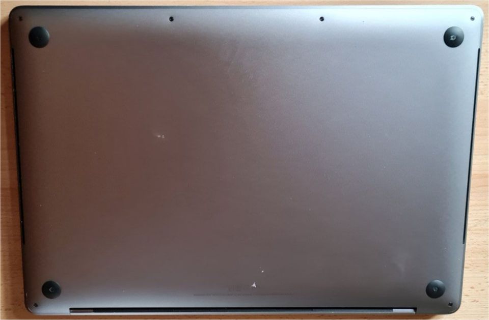 MacBook Pro 2016 i7 2,9 Ghz, 16 GB, 1TB mit Touchbar - gebraucht in Hebertshausen