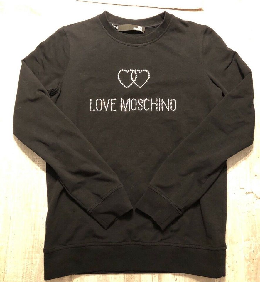 Love Moschino Pullover schwarz mit Strasssteinen Gr. 34 in Nordstemmen