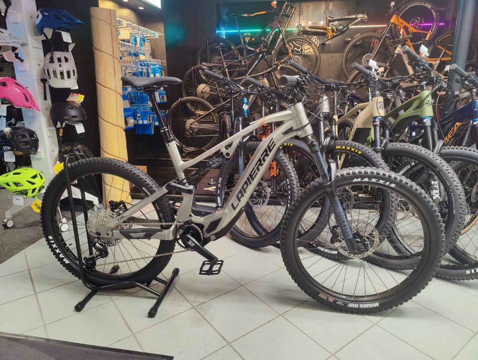 Lapierre Overvolt TR 5.6 E-Bike Fully Mountainbike Bosch CX UVP: 5599€ in Ebermannstadt