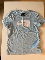 Nike Kinder T-Shirt hellblau Gr S 128-137cm Baden-Württemberg - Reutlingen Vorschau