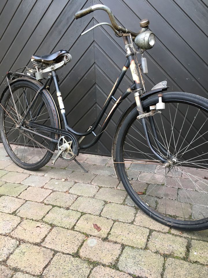 Erbstück 1952 NSU Oldtimerrad 28 Zoll in Beelen