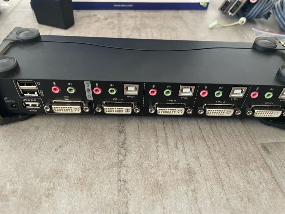 Verk. ATEN KVM CS1784A DVI + 4 Kabel in Neu Ulm