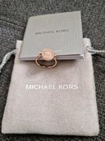 MICHAEL KORS ❤️ROSE RING MIT MK ❤️ LOGO UND STRASS NEU GR.17 EDEL Rheinland-Pfalz - Pirmasens Vorschau