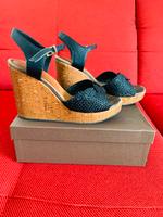 Damen Sandale mit Keilabsatz 100% Leder von Chie Mihara Gr.41 Hessen - Ronneburg Hess Vorschau