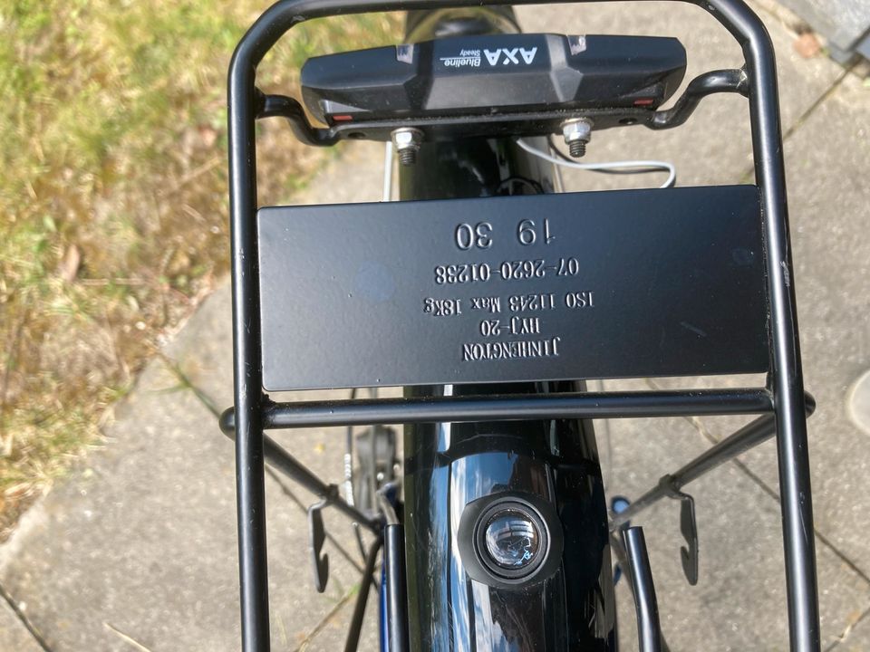 Winora Dash Fahrrad 26 Zoll 21 Gänge dunkelblau Shimano in Haimhausen