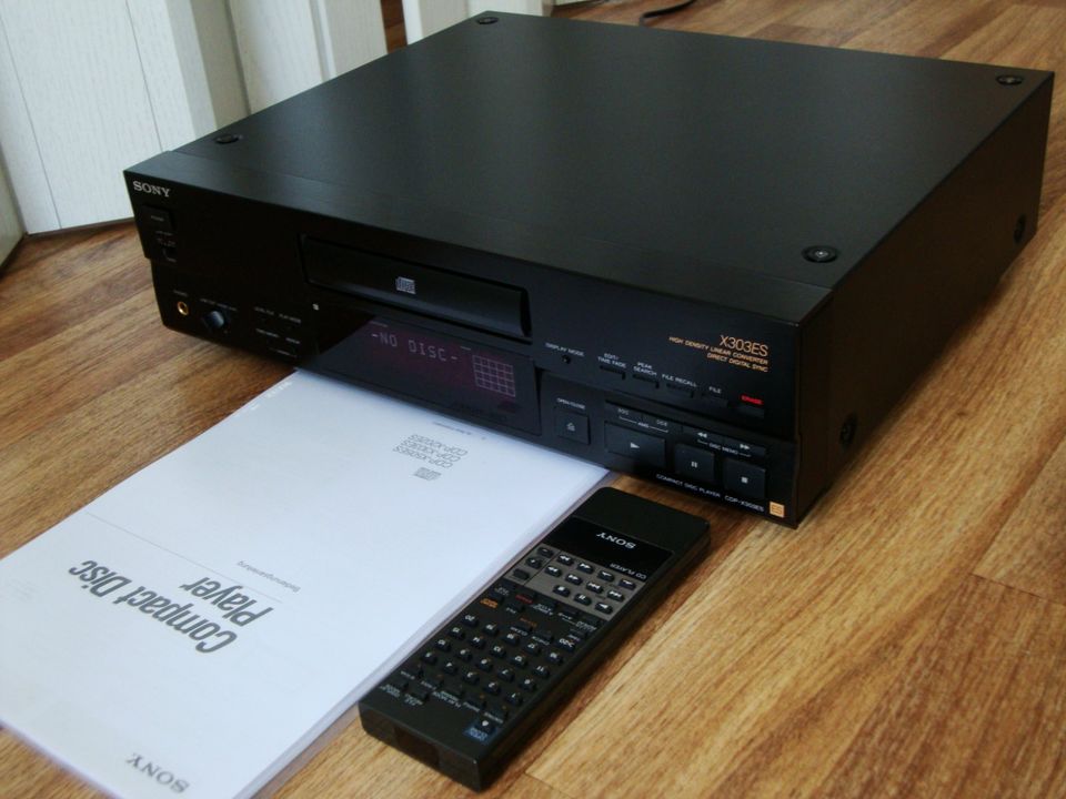 SONY CD Player CDP-X 303 ES mit BDA,FB in Neuötting