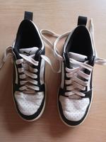 PUMA Sneaker - guter Zustand - Gr. 36 - schwarz / weiß Bayern - Simbach Vorschau