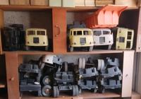 DDR LKW Spielzeug Muldenkipper Konvolut Sachsen - Schwepnitz Vorschau