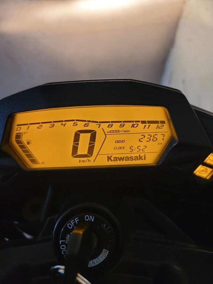Kawasaki Z125 - TOP Zustand! in Memmingerberg