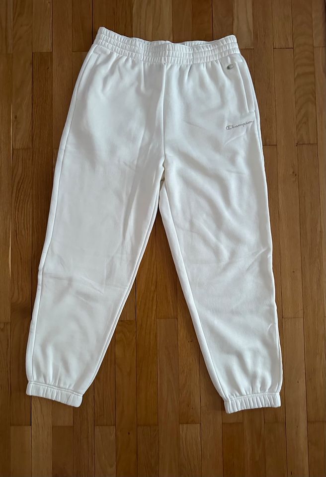 Champion Jogging Pants in XL in München