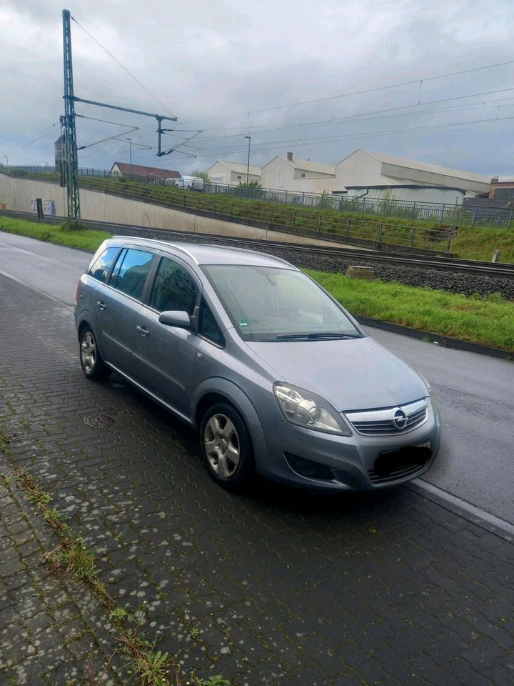 Opel zafira b 1.8 7 sitzer mit Anhänger kupplung fahrbereit in Sinzig