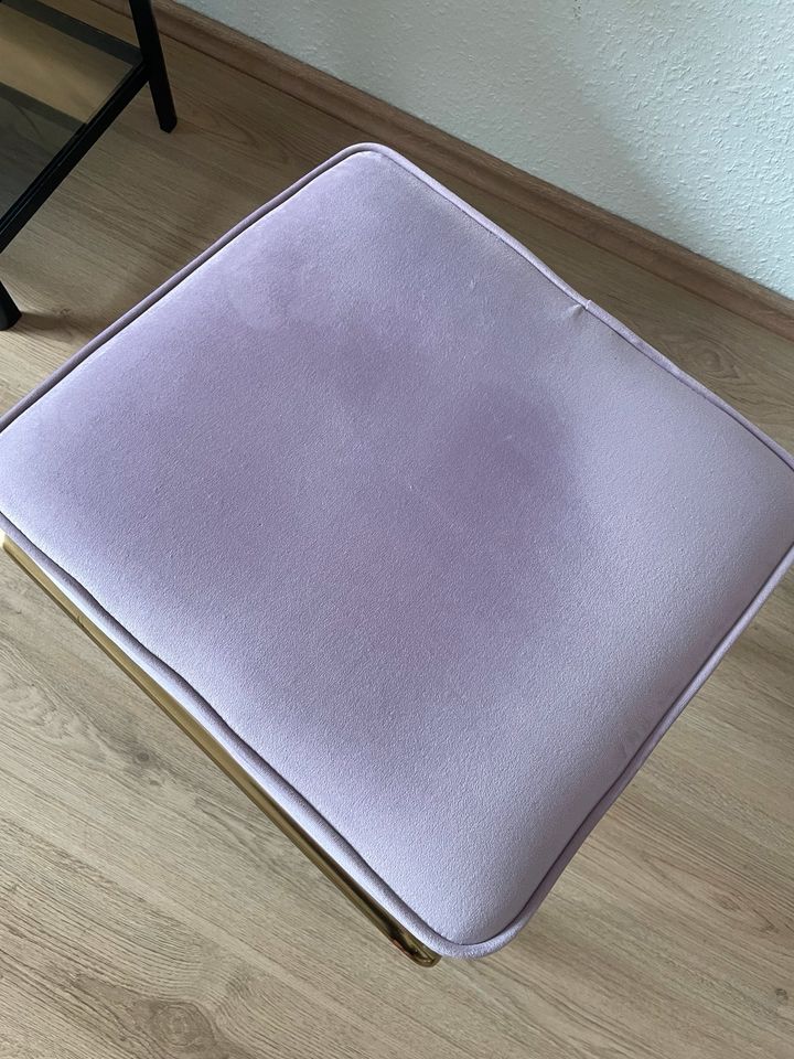 Hocker Samt Flieder Lavendel lila Gold von Depot in Witten