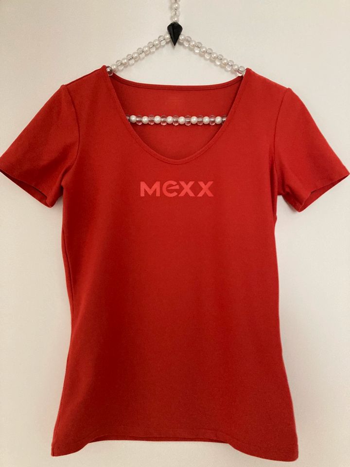 Farbenfrohes T-Shirt in 38 der Marke Mexx in Freiburg im Breisgau