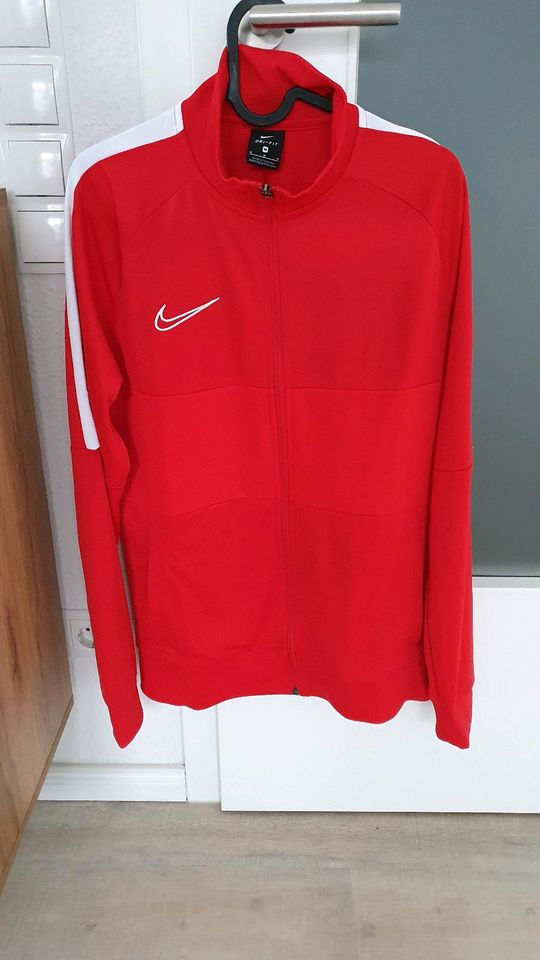 Nike Trainingsjacke "Academy 19" - NEU- Gr. M in Hundsmühlen