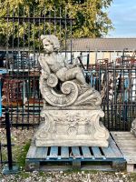 Antik XXL 1/2 Engel Putte Skulptur Figur Steinguß Sockel Garten Nordrhein-Westfalen - Mönchengladbach Vorschau
