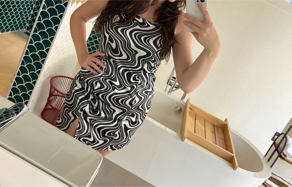 Minikleid /Kleid Zebra (M) Sommerkleid mit Speghettiträger in Frankfurt am Main