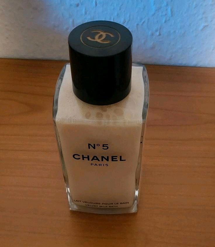 CHANEL BADEMILCH  250gr. UNBENUTZT VINTAGE in Bruchsal