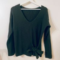 Massimo Dutti Pullover mit Knotendetail Grasgrün Gr. M Freiburg im Breisgau - Wiehre Vorschau