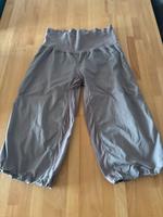 Yoga 3/4Hose von Joy gut erhalten Gr. 38 grau Bremen - Vegesack Vorschau
