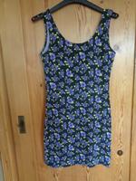 Shirtkleid schwarz mit lila Blümchen Gr S Bayern - Eching (Niederbay) Vorschau