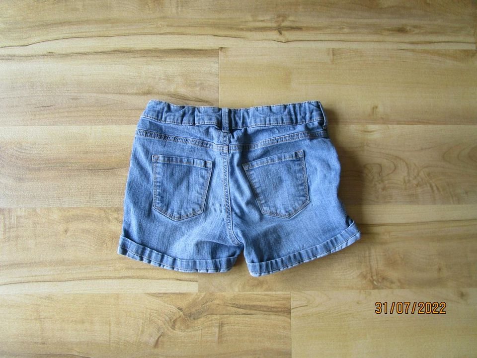 C&A Shorts...Gr.152....2€ in Hildesheim