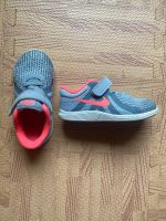 Nike Kinder Turnschuhe  Sneaker München - Sendling Vorschau