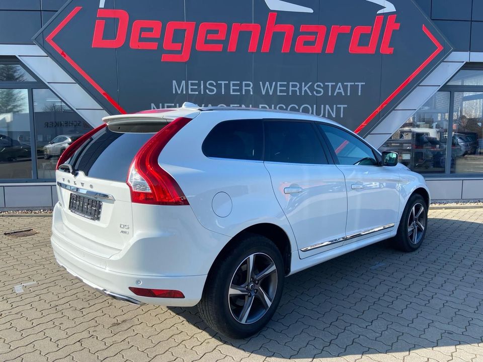 Volvo XC 60 Summum AWD Leder Navi Pano Kamera in Mönchhagen