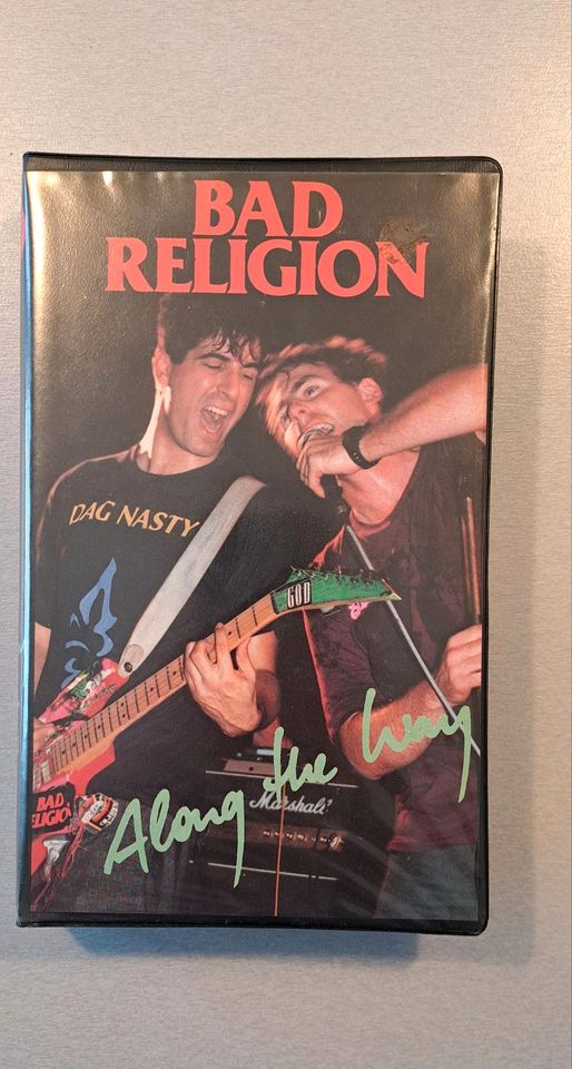 BAD RELIGION- Big Bang & Along the way VHS Video in Petersberg