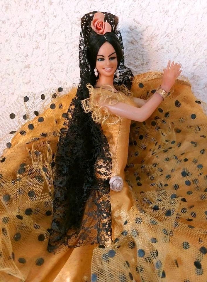 Puppe "Spanische Flamencotänzerin" ca. 33 cm hoch in Heinsberg