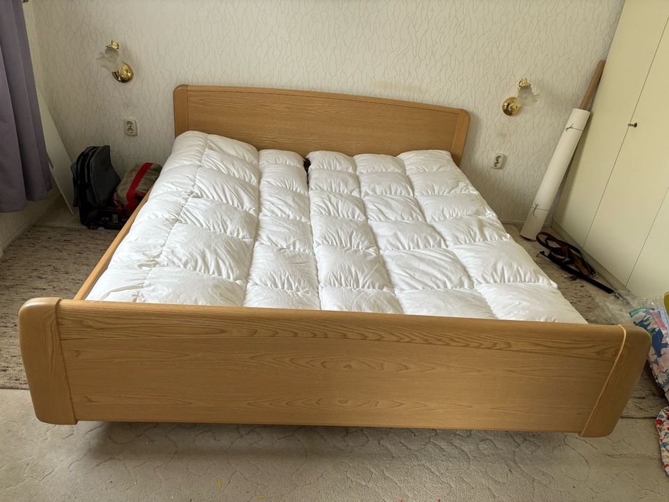 Doppelbett für 2 Matratzen in Bad Homburg