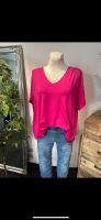 T Shirt in pink  mit V Ausschnitt made in Italy neu Essen - Steele Vorschau