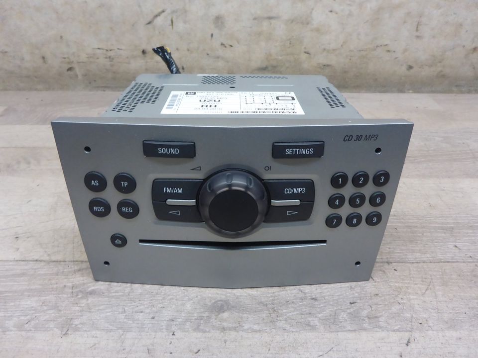 Autoradio CD30MP3 Radio 13357127 OPEL CORSA D in Mühlacker