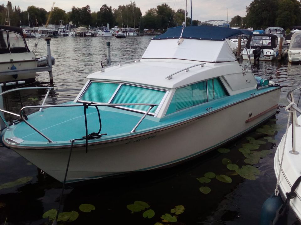 CORONET 24,KAJÜTBOOT,MOTORBOOT,GFK, in Berlin