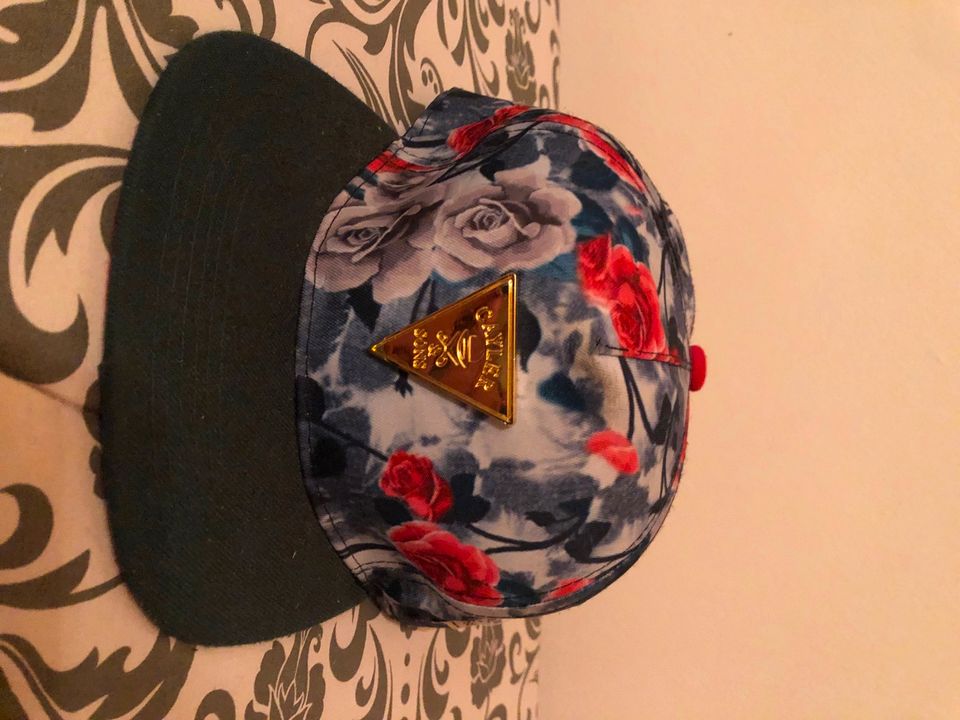 Snapback Cap Blumen Muster in Clenze