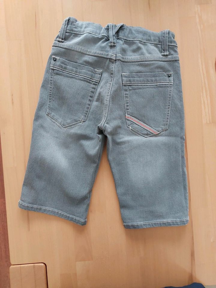 Kurze Jeans Jungen Gr.128 reg in Lichtenfels