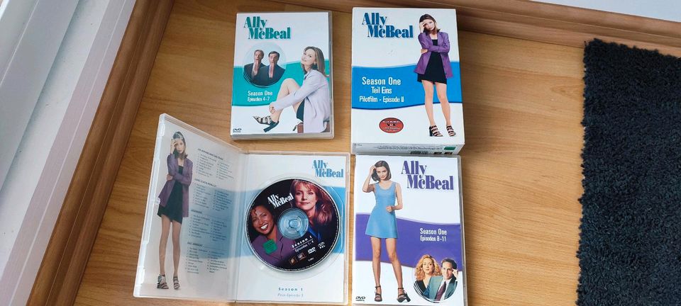 Ally McBeal Serie auf DVD Staffel 1-2 in Erlangen