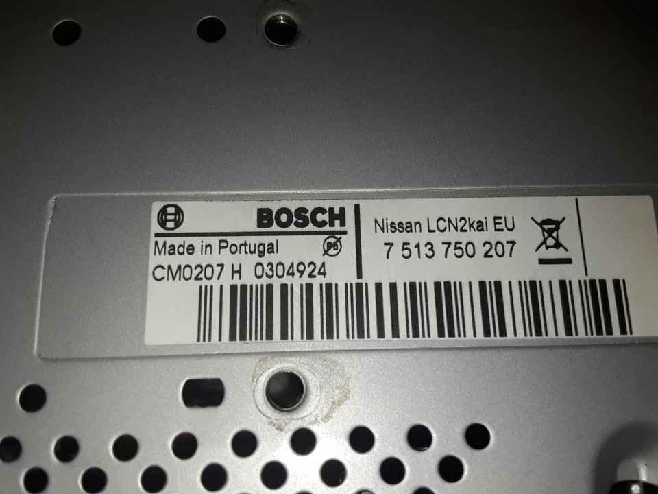 Bosch Radio mit Navi und CD Teilenummer 7513750207 ( defekt) in Haldensleben